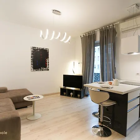 Lumiere Apartment *